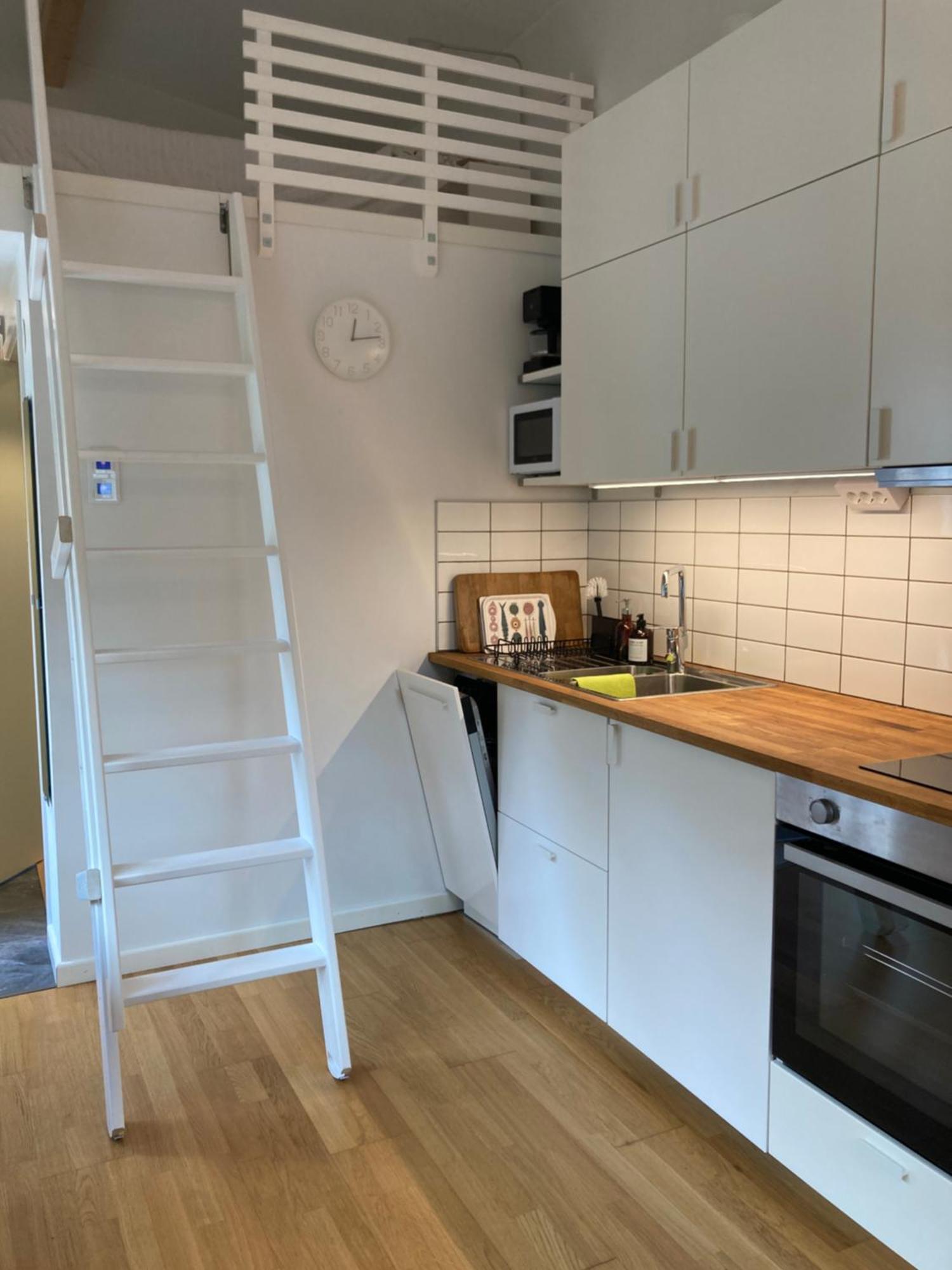 Tiny Grey House With Loft, 15 Min From City Center Göteborg Extérieur photo